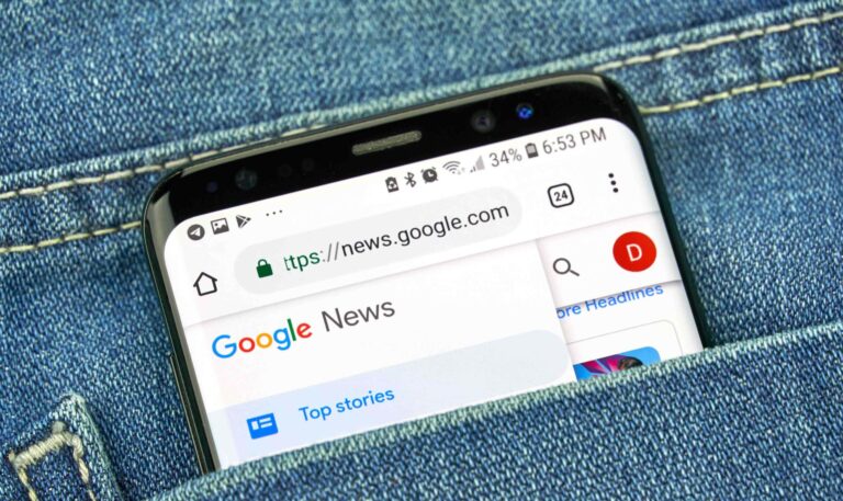 google news on phone in jeans pocket
